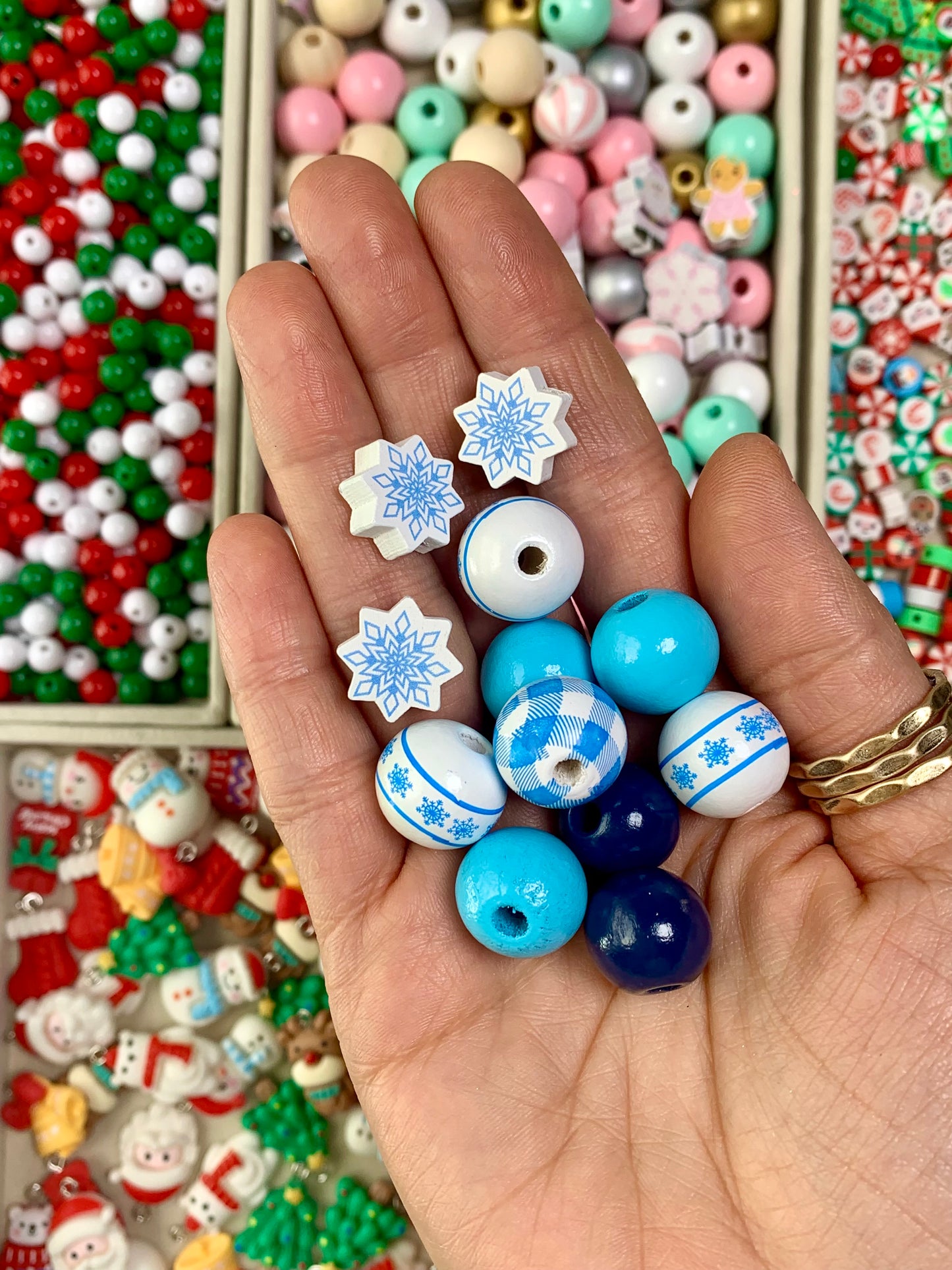 DIY Christmas Bracelet – Make the Season Sparkle ✨