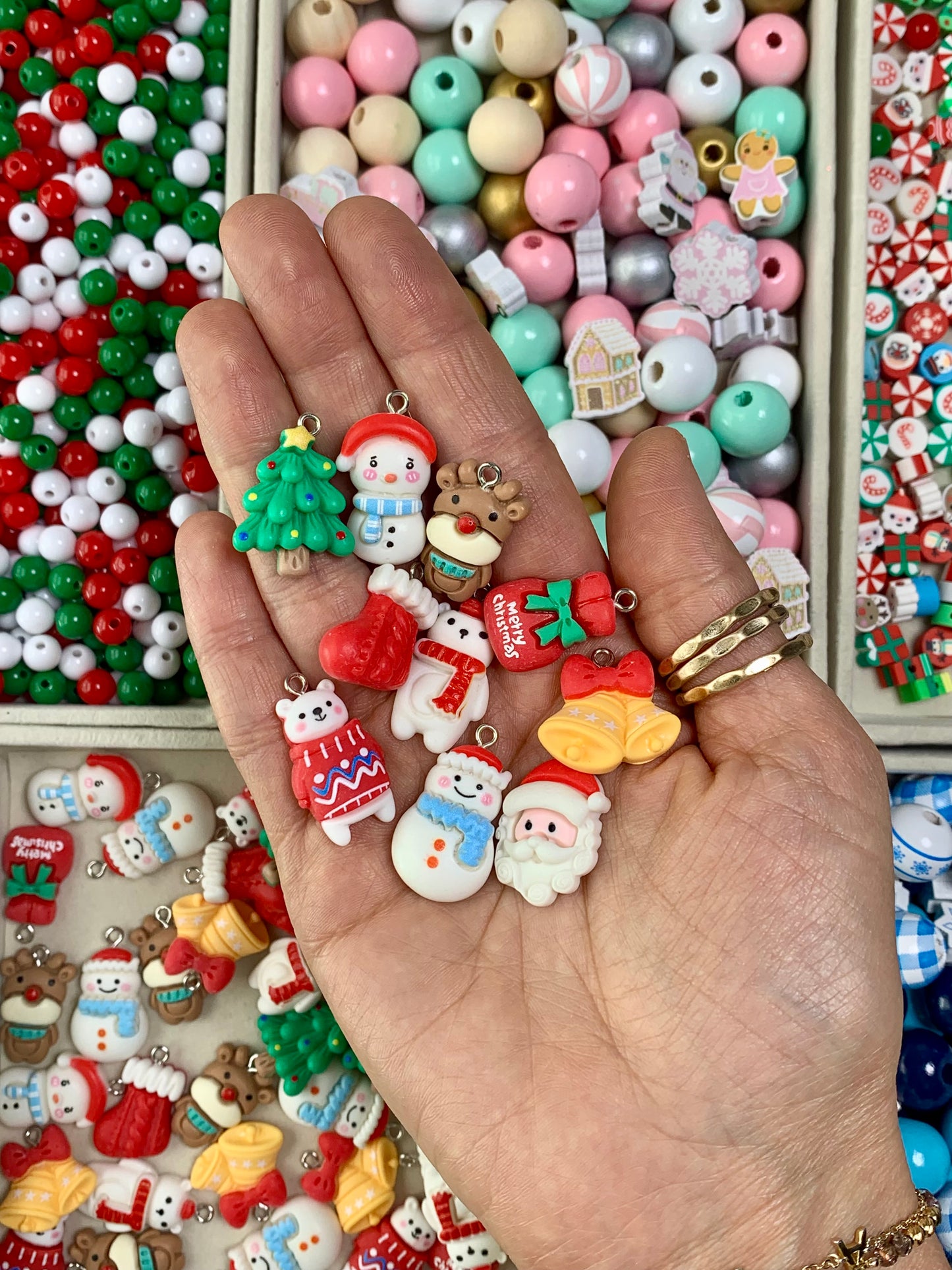 DIY Christmas Bracelet – Make the Season Sparkle ✨