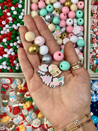 DIY Christmas Bracelet – Make the Season Sparkle ✨