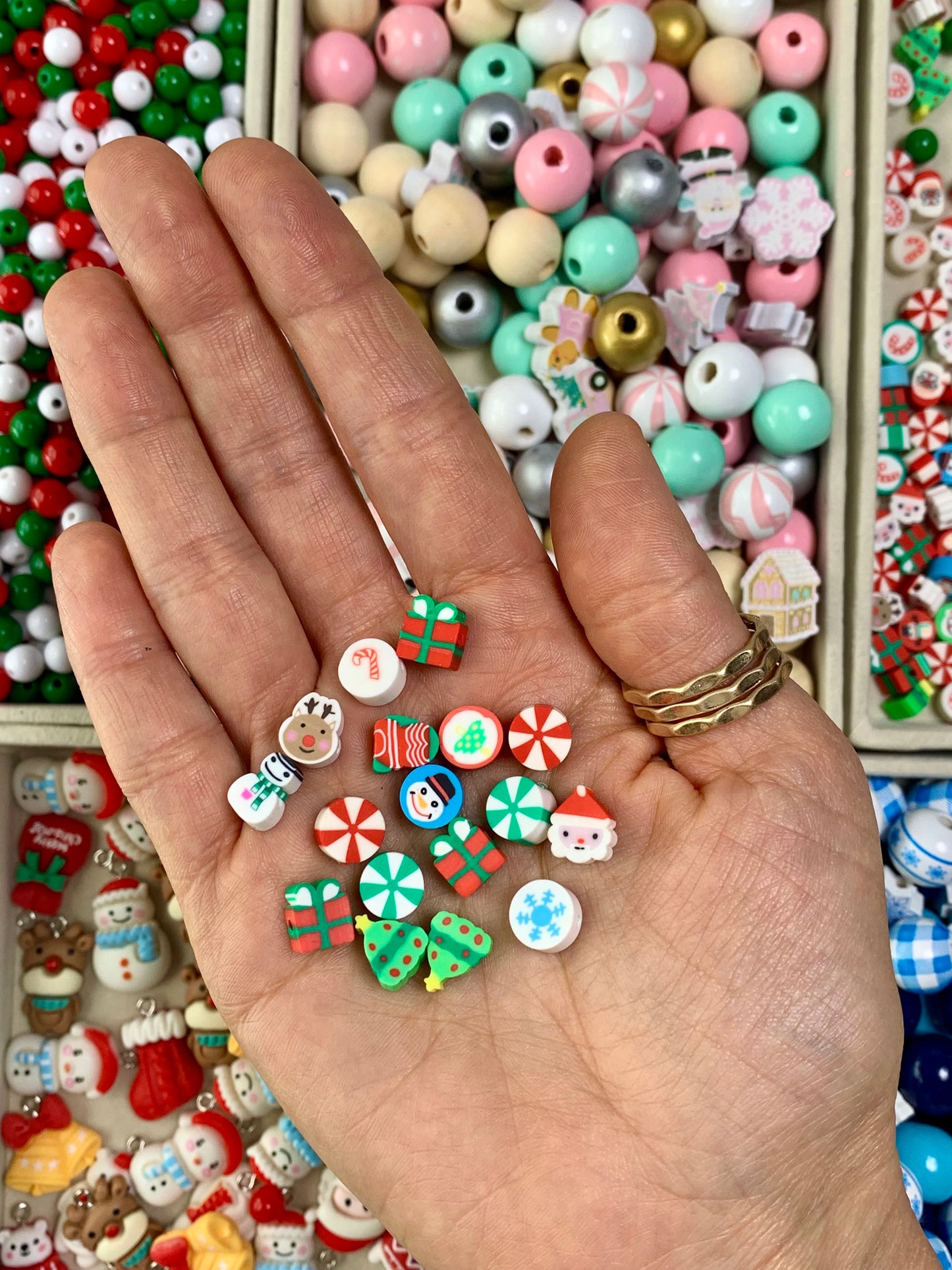 DIY Christmas Bracelet – Make the Season Sparkle ✨