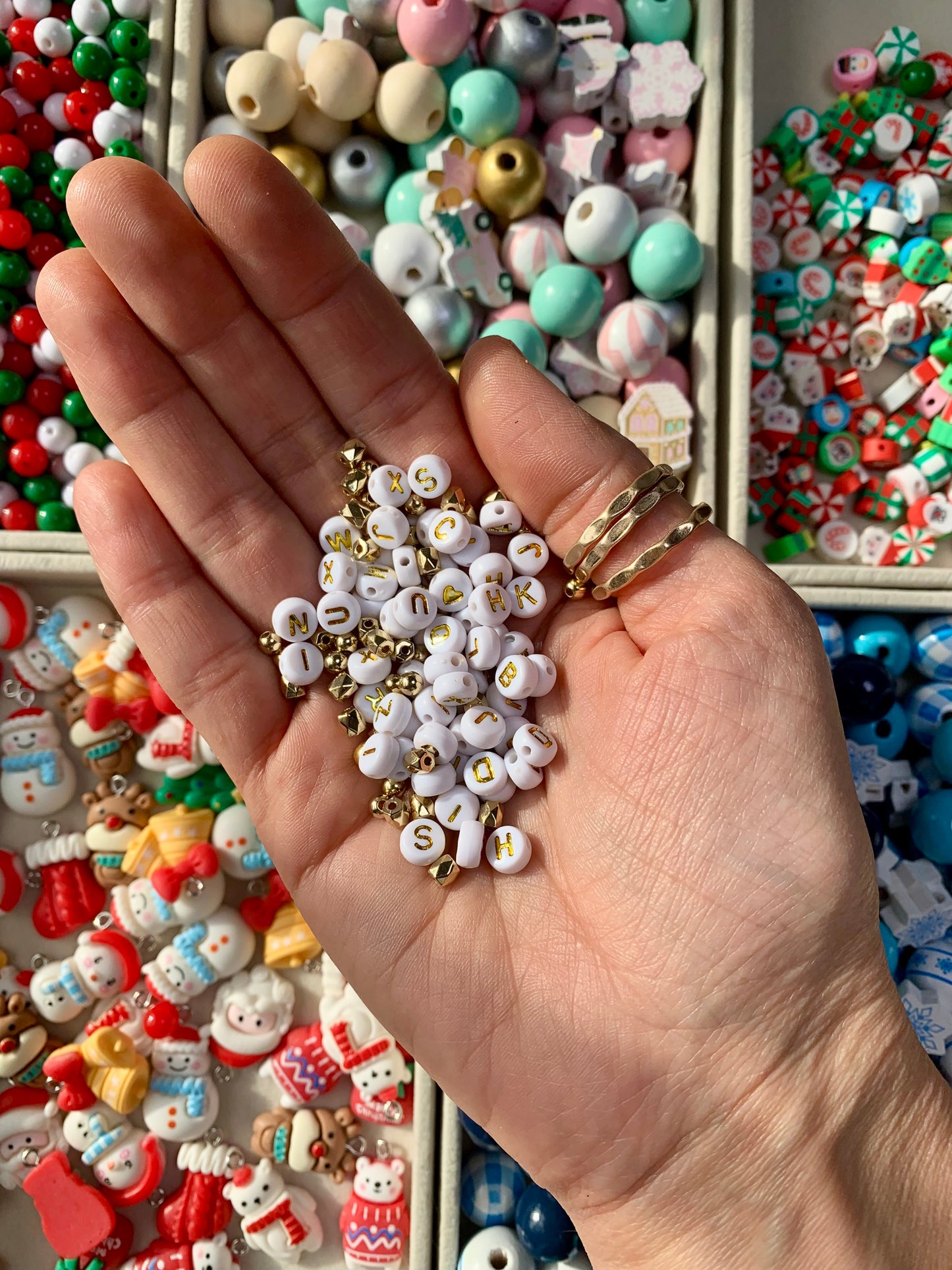 DIY Christmas Bracelet – Make the Season Sparkle ✨